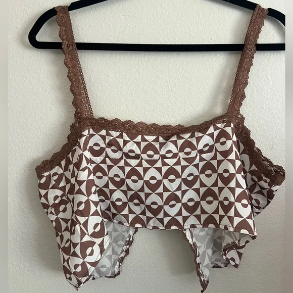 Princess Polly Retro Printed Crop Top - Picture 4 of 4